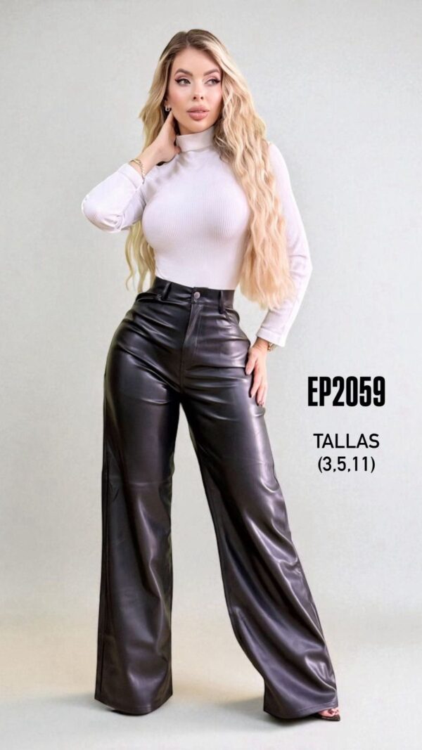 Pantalón vinipiel 🖤✨